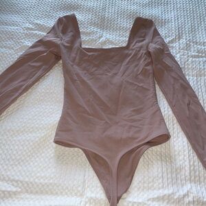 Aritzia Mauve Long Sleeve Bodysuit in Blush